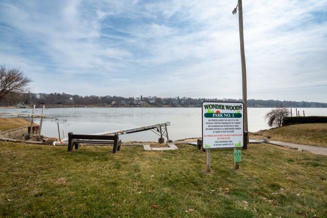 5802 Wonder Woods Drive, Wonder Lake, IL 60097