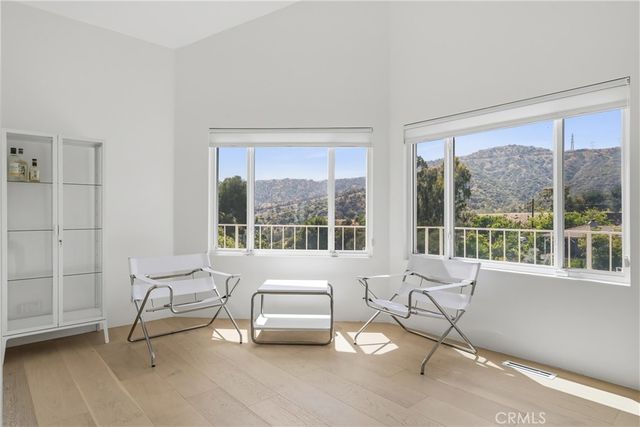 411 Woodcliffe, Pasadena, CA 91105