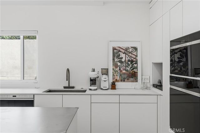 411 Woodcliffe, Pasadena, CA 91105