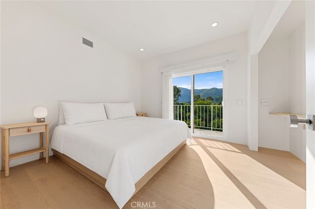 411 Woodcliffe, Pasadena, CA 91105