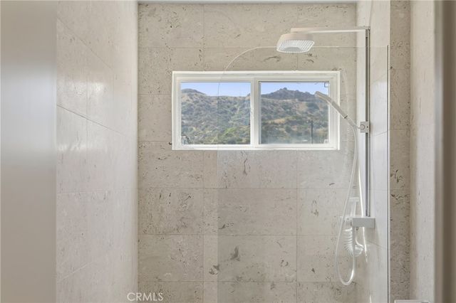 411 Woodcliffe, Pasadena, CA 91105