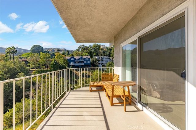 411 Woodcliffe, Pasadena, CA 91105