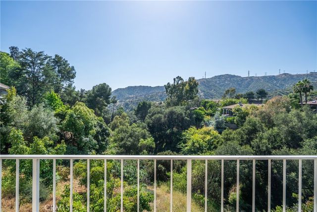 411 Woodcliffe, Pasadena, CA 91105