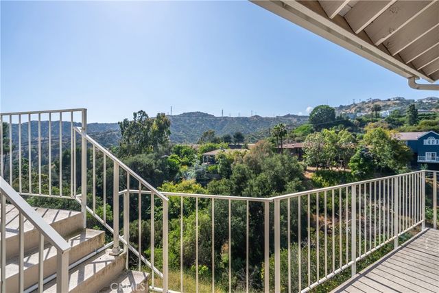 411 Woodcliffe, Pasadena, CA 91105