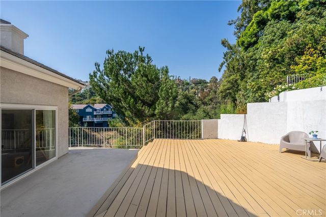 411 Woodcliffe, Pasadena, CA 91105