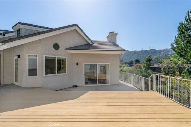 411 Woodcliffe, Pasadena, CA 91105