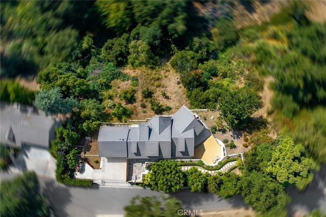 411 Woodcliffe, Pasadena, CA 91105