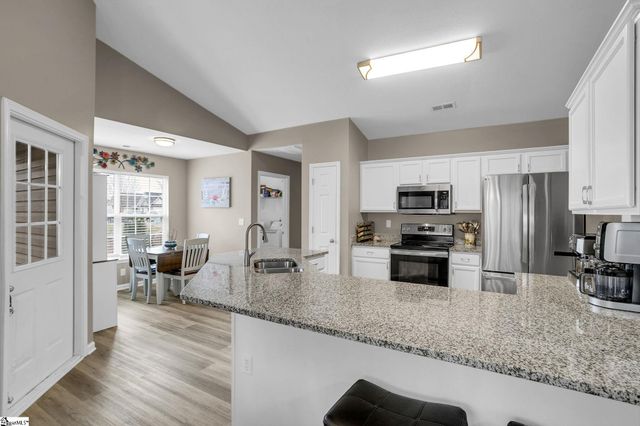 605 Fountain Brook Lane, Fountain Inn, SC 29644