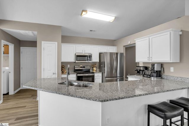 605 Fountain Brook Lane, Fountain Inn, SC 29644