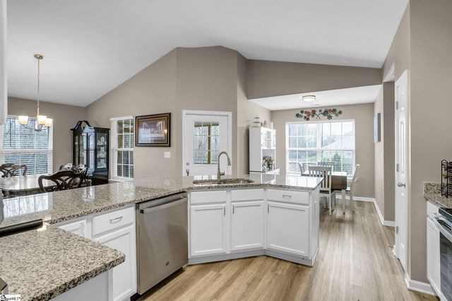 605 Fountain Brook Lane, Fountain Inn, SC 29644