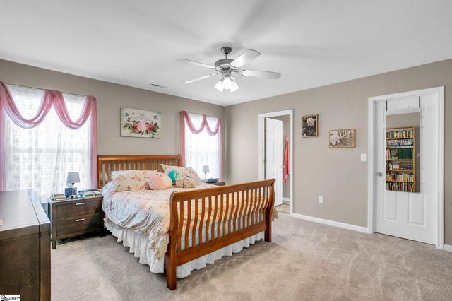 605 Fountain Brook Lane, Fountain Inn, SC 29644