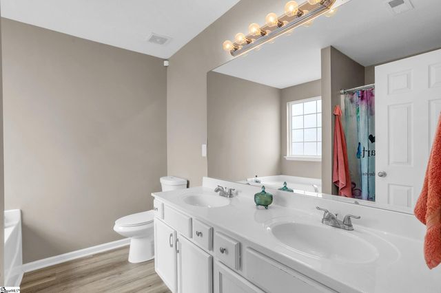 605 Fountain Brook Lane, Fountain Inn, SC 29644