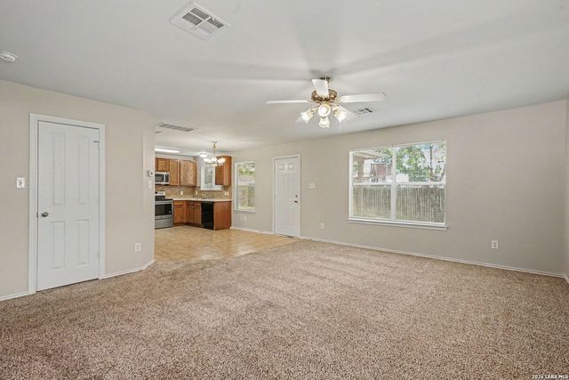 224 HEREFORD ST, Cibolo, TX 78108