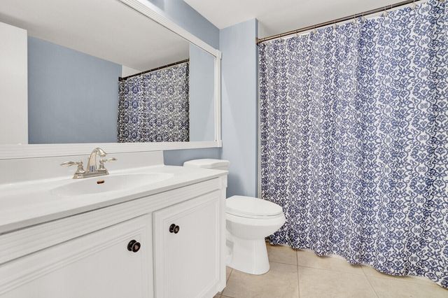 5420 N Ocean Drive 1803, Singer Island, FL 33404