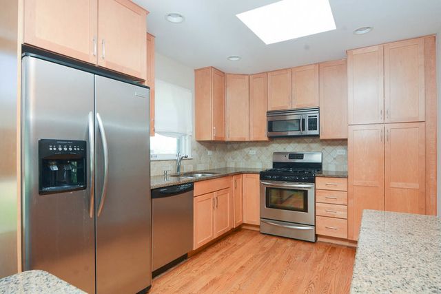 8117 Central Avenue, Morton Grove, IL 60053
