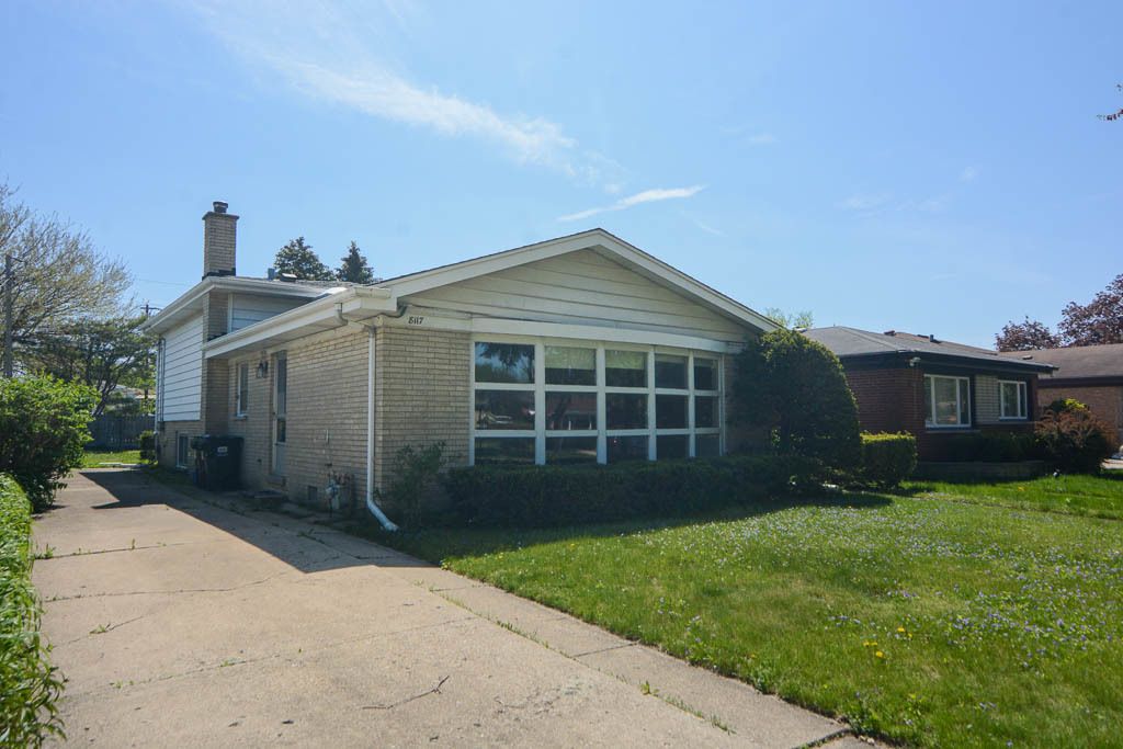 8117 Central Avenue, Morton Grove, IL 60053