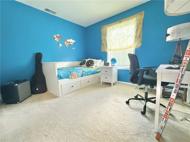 3745 Mitchell Rd, Neshannock Twp, PA 16105