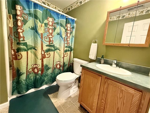 3745 Mitchell Rd, Neshannock Twp, PA 16105