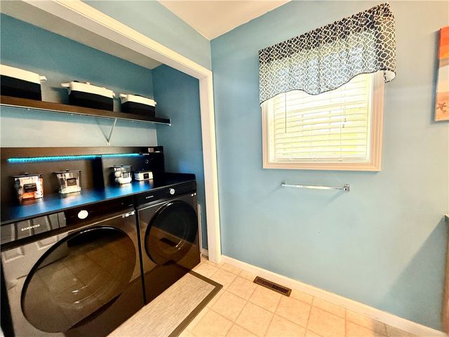 3745 Mitchell Rd, Neshannock Twp, PA 16105