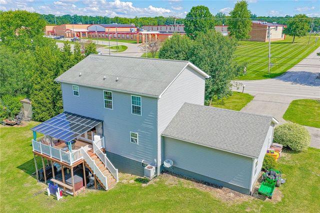 3745 Mitchell Rd, Neshannock Twp, PA 16105