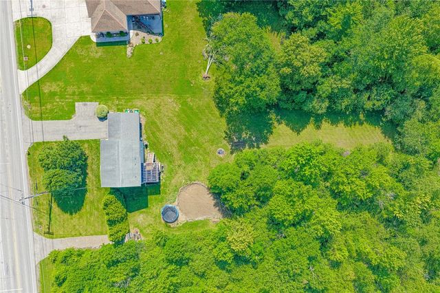 3745 Mitchell Rd, Neshannock Twp, PA 16105
