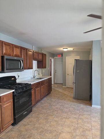 151 Salem 1, Lowell, MA 01851
