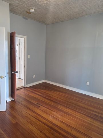 151 Salem 1, Lowell, MA 01851