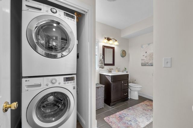 38 Brook St, Georgetown, MA 01833