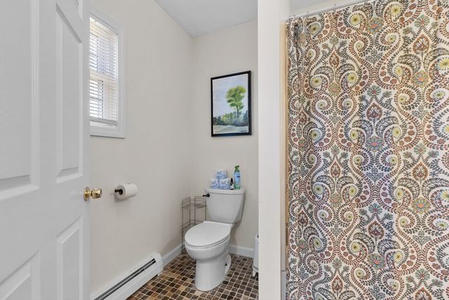 38 Brook St, Georgetown, MA 01833