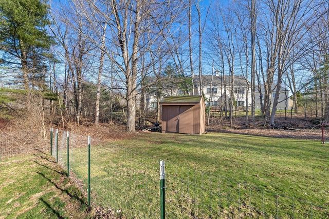 38 Brook St, Georgetown, MA 01833