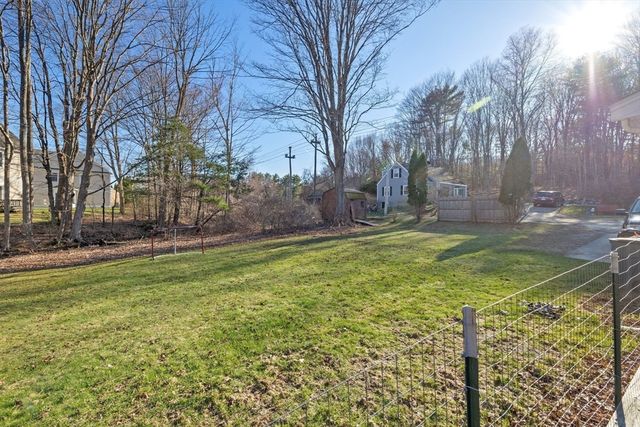 38 Brook St, Georgetown, MA 01833