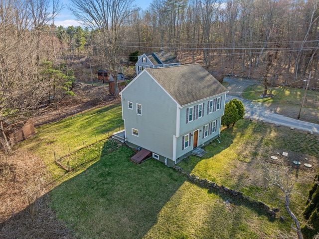 38 Brook St, Georgetown, MA 01833