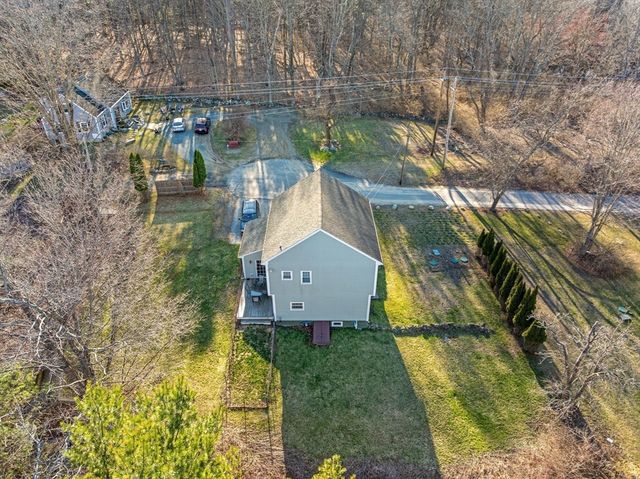 38 Brook St, Georgetown, MA 01833