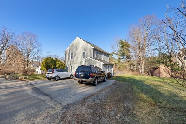 38 Brook St, Georgetown, MA 01833