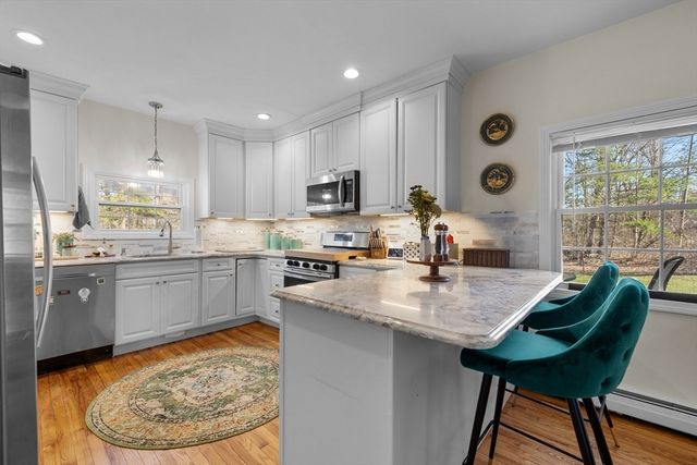 38 Brook St, Georgetown, MA 01833