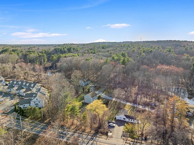 38 Brook St, Georgetown, MA 01833