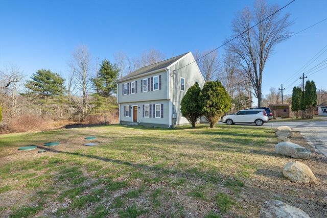 38 Brook St, Georgetown, MA 01833