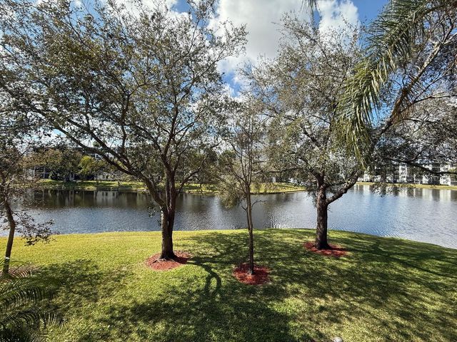 2106 S Cypress Bend Drive 210, Pompano Beach, FL 33069