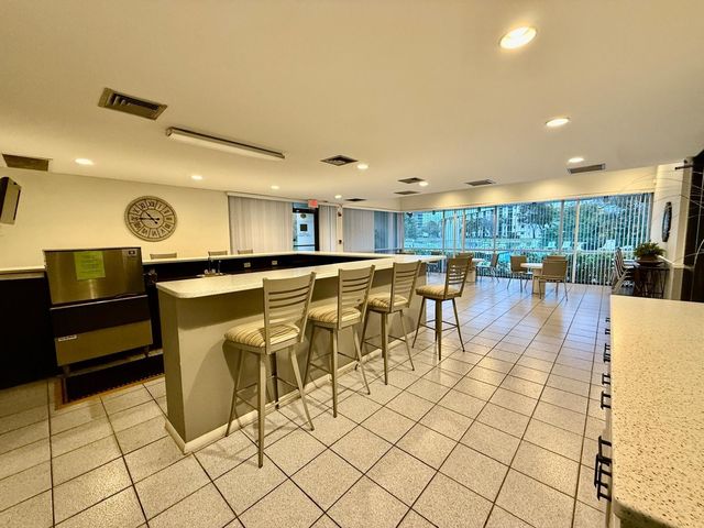 2106 S Cypress Bend Drive 210, Pompano Beach, FL 33069