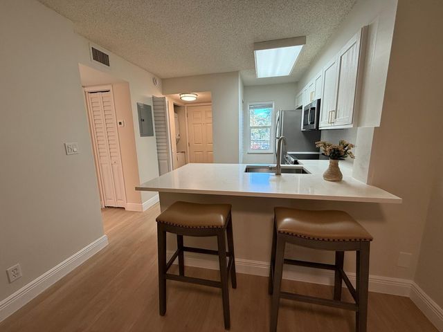 2106 S Cypress Bend Drive 210, Pompano Beach, FL 33069