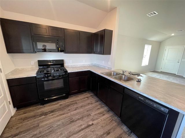 1414 Lexi Drive, Shawnee, OK 74804