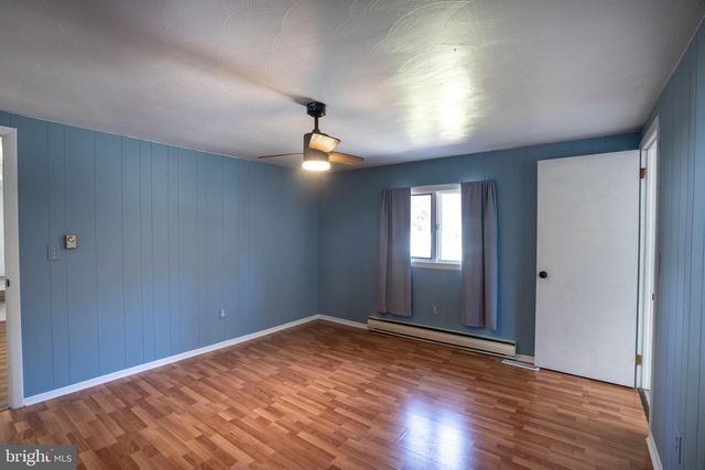 17 SUNSET RD, Lewistown, PA 17044