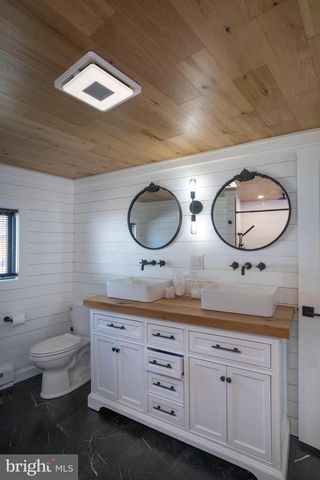 17 SUNSET RD, Lewistown, PA 17044