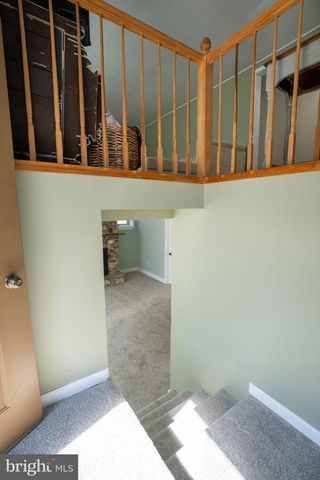 17 SUNSET RD, Lewistown, PA 17044