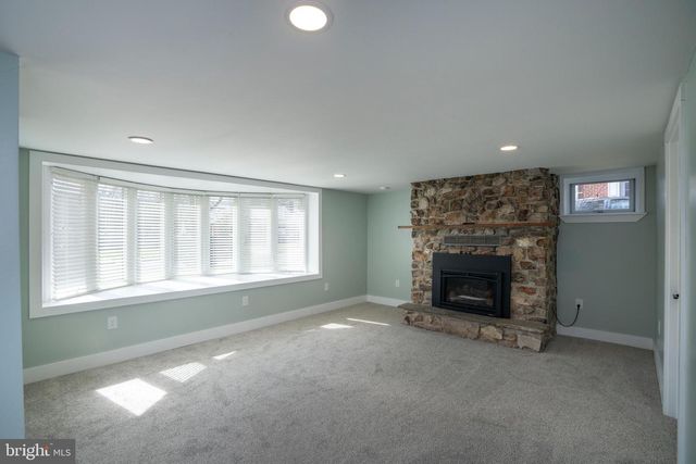 17 SUNSET RD, Lewistown, PA 17044