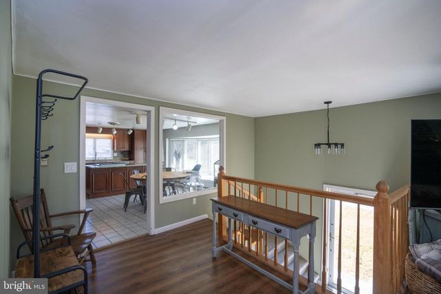 17 SUNSET RD, Lewistown, PA 17044