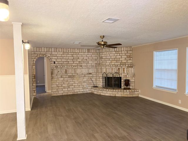 13351 Hollypark Drive, Houston, TX 77015