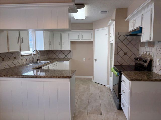 13351 Hollypark Drive, Houston, TX 77015