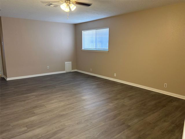13351 Hollypark Drive, Houston, TX 77015