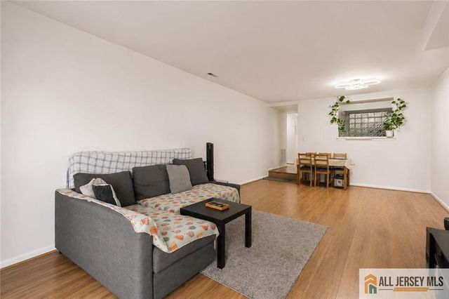 2403 Jesse Way 2403, Piscataway, NJ 08854